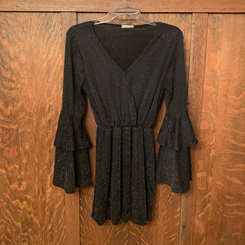 Hummingbird glittery bell sleeve v neck wrap style dress small s